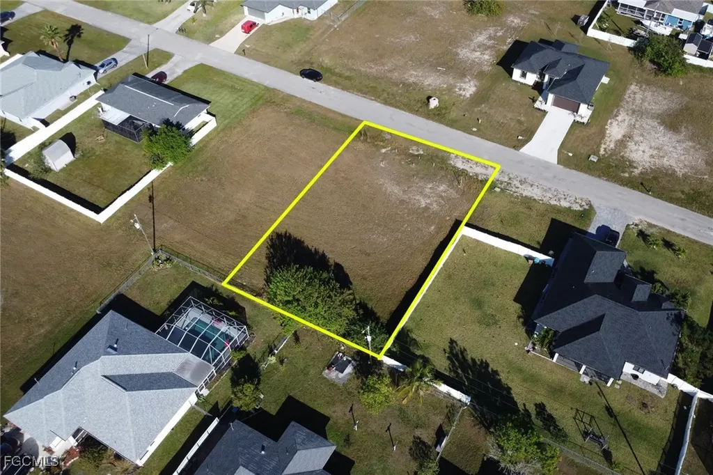 908 NE 18th Terrace Cape Coral FL 33909