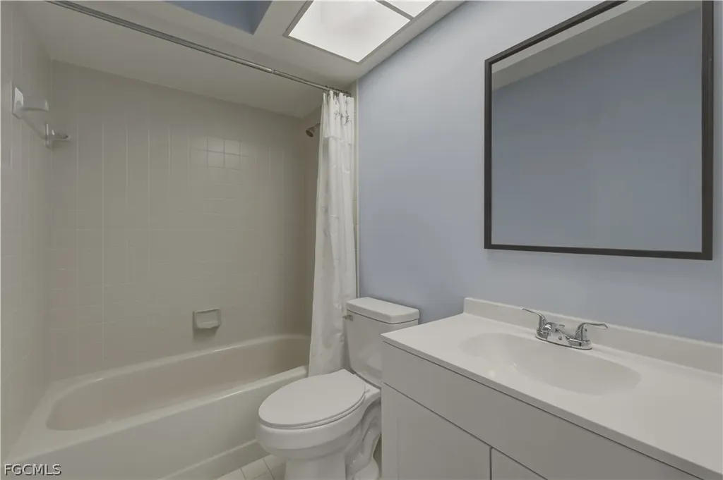 876 Gulf Pavilion Drive Naples FL 34108