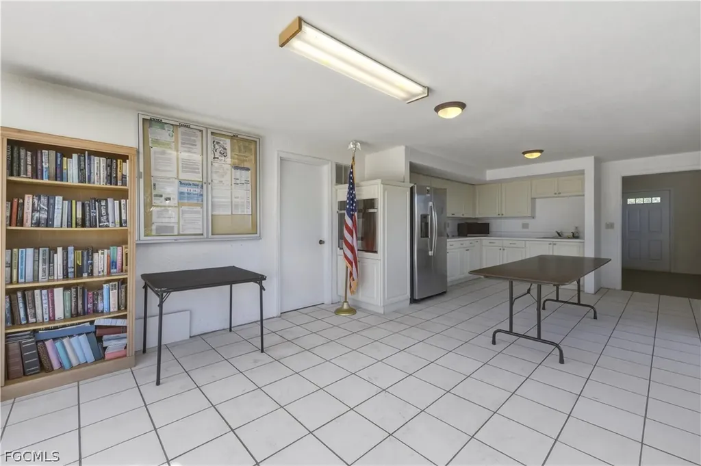 876 Gulf Pavilion Drive Naples FL 34108