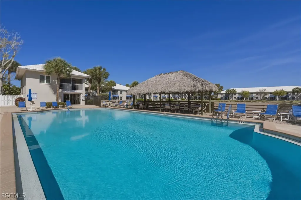 876 Gulf Pavilion Drive Naples FL 34108