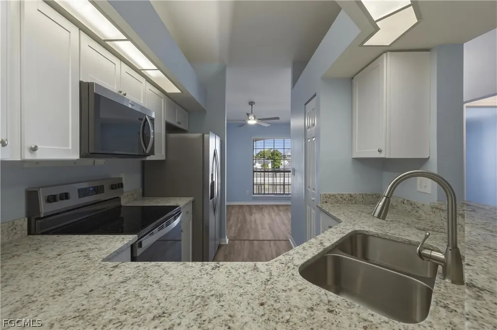 876 Gulf Pavilion Drive Naples FL 34108