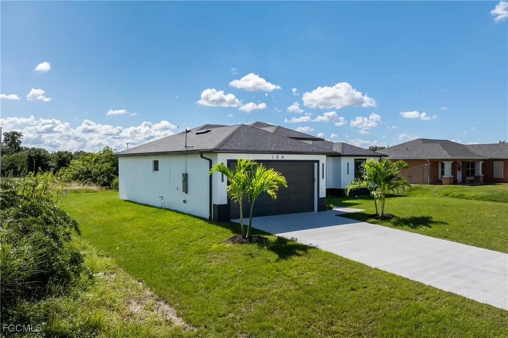 184 Pembroke Street Lehigh Acres FL 33974