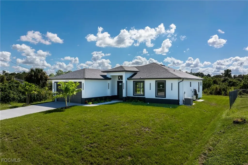 184 Pembroke Street Lehigh Acres FL 33974