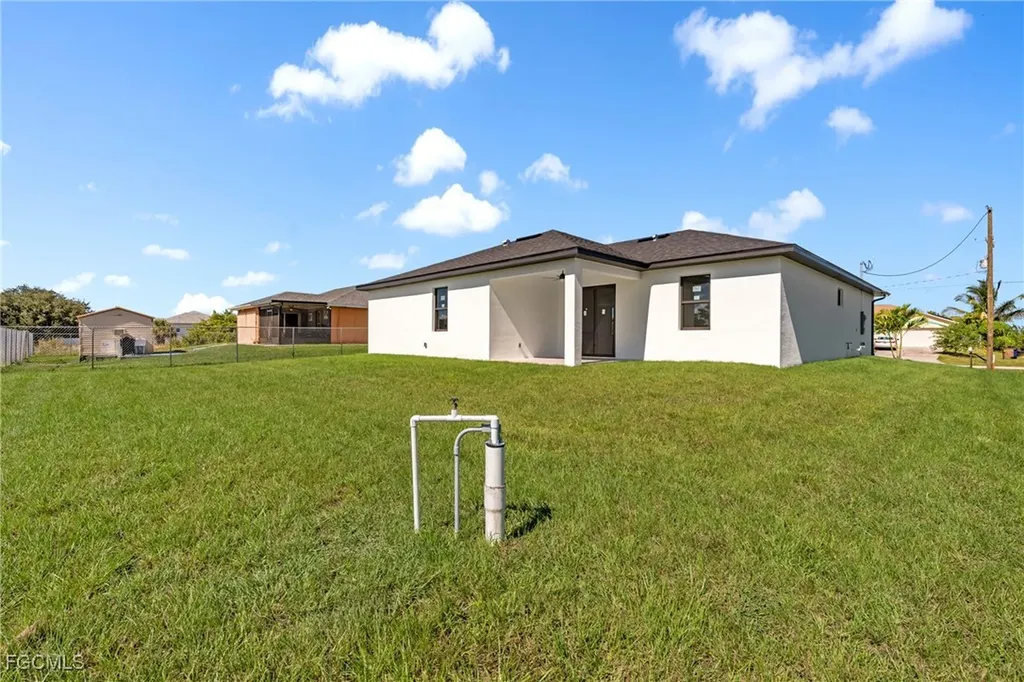 184 Pembroke Street Lehigh Acres FL 33974