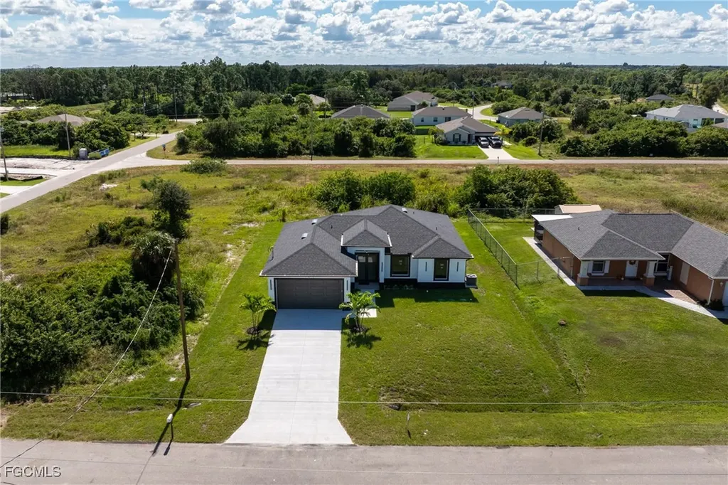 184 Pembroke Street Lehigh Acres FL 33974