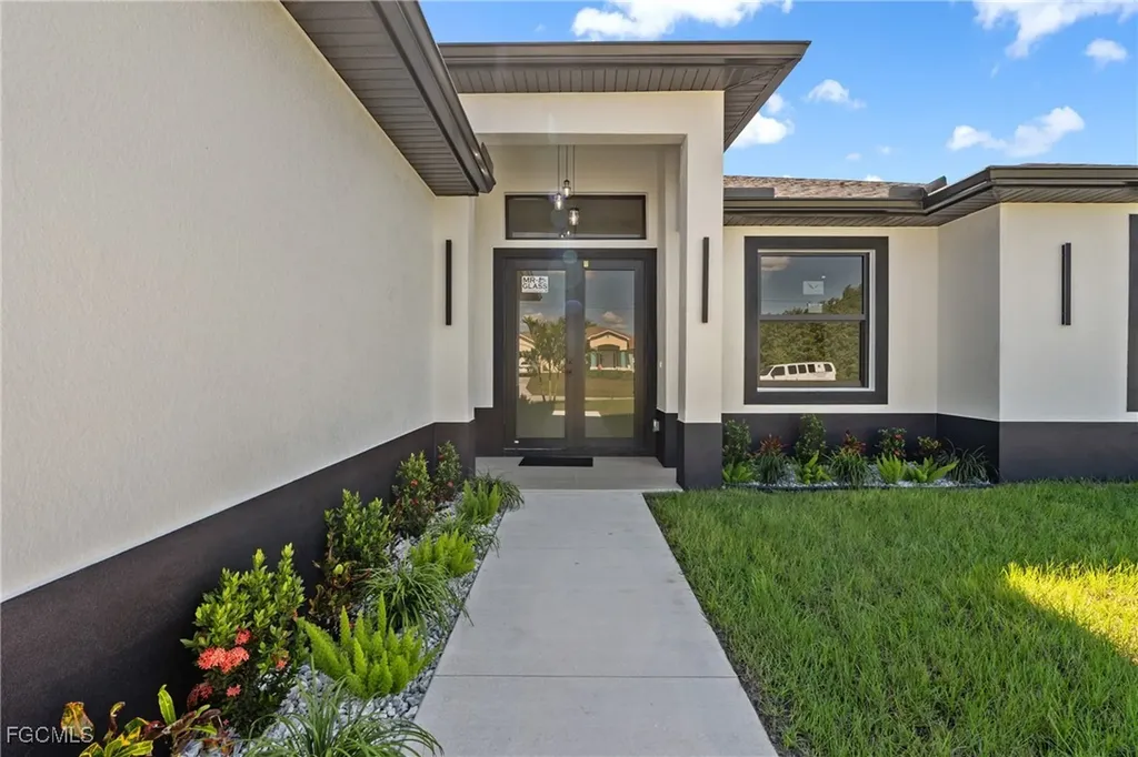 184 Pembroke Street Lehigh Acres FL 33974