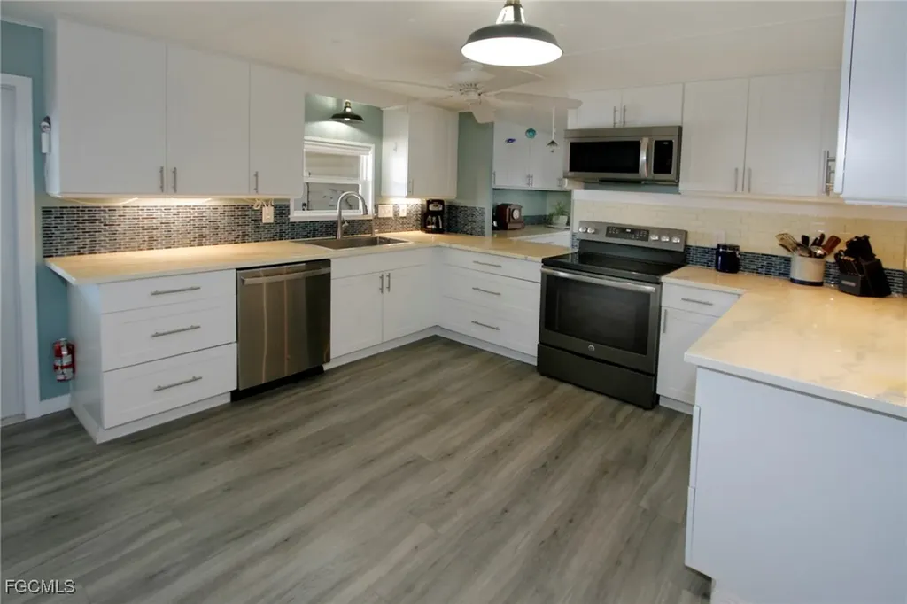 3059 Bounty Lane St. James City FL 33956