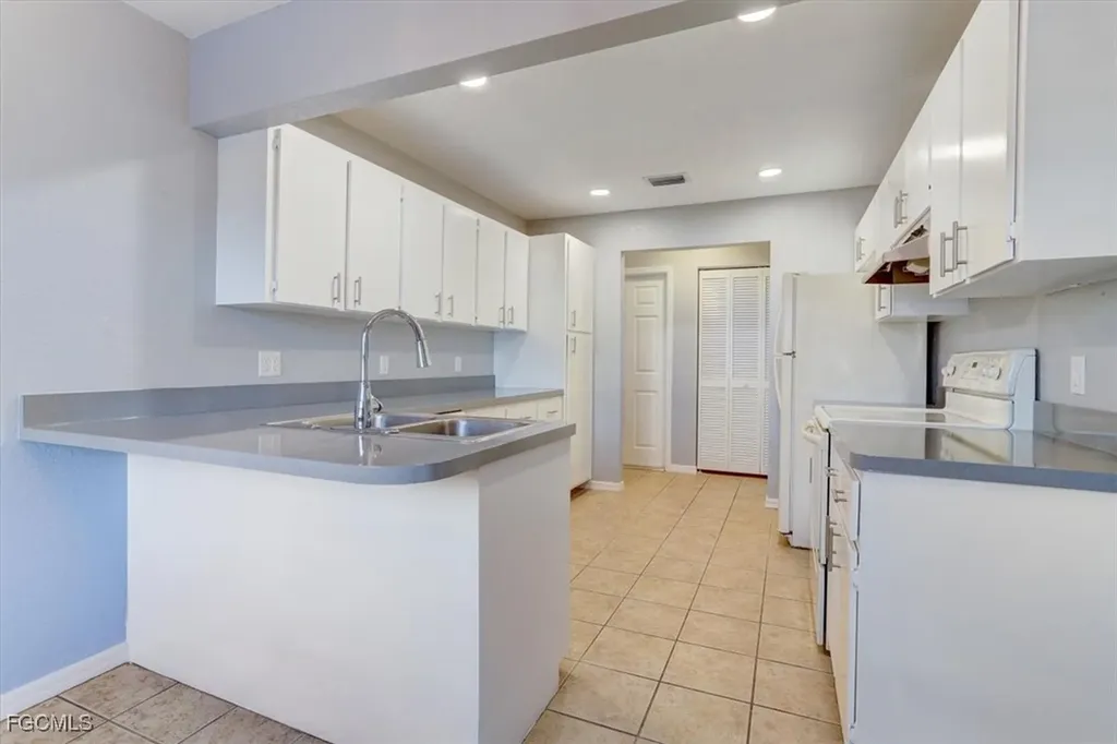 233 Chamber Street NW Port Charlotte FL 33948