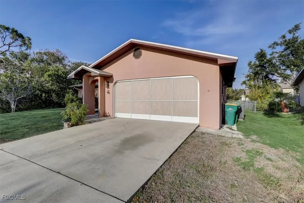 233 Chamber Street NW Port Charlotte FL 33948