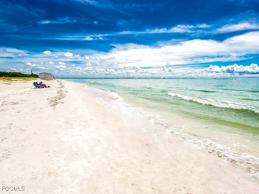 255 Periwinkle Way Sanibel FL 33957