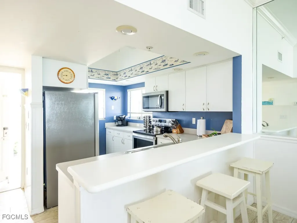 255 Periwinkle Way Sanibel FL 33957