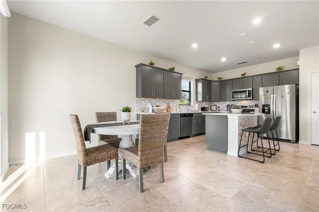 16221 Bacopa Drive Alva FL 33920