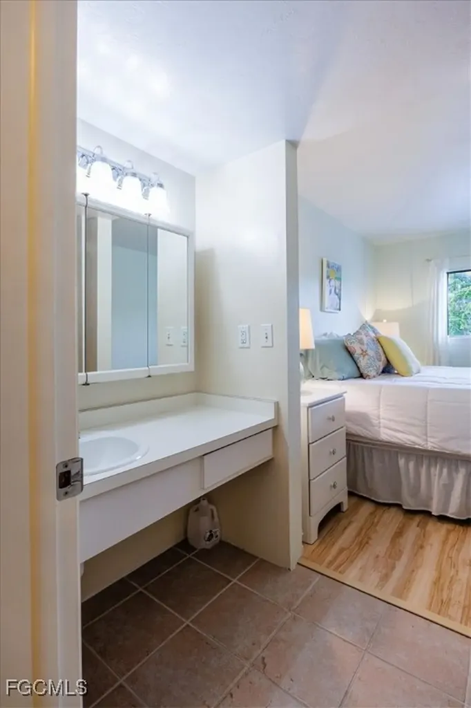 1250 Tennisplace Court Sanibel FL 33957