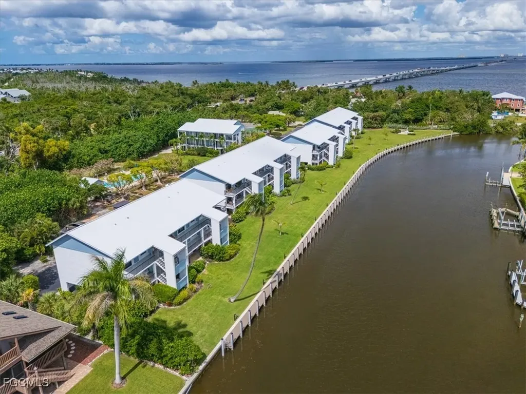 1250 Tennisplace Court Sanibel FL 33957