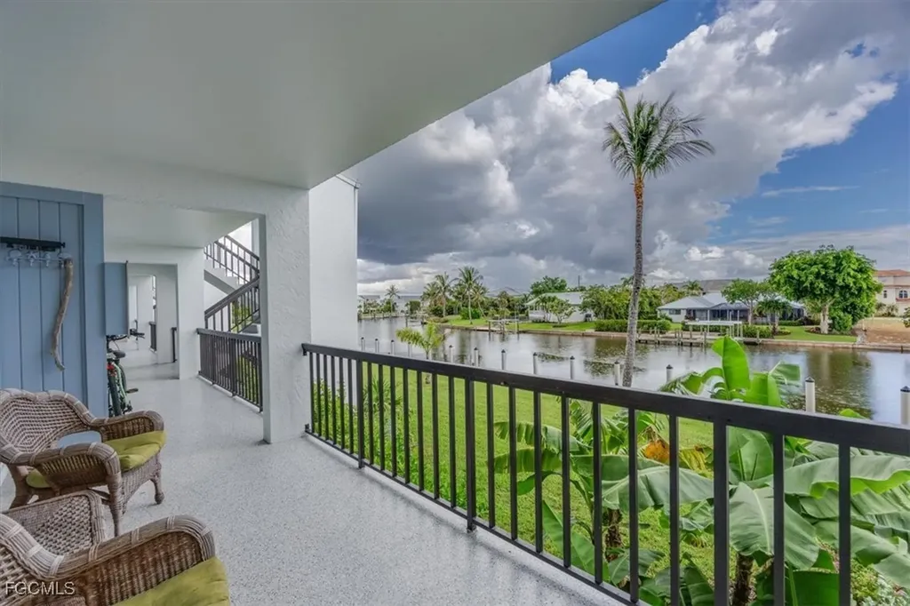 1250 Tennisplace Court Sanibel FL 33957