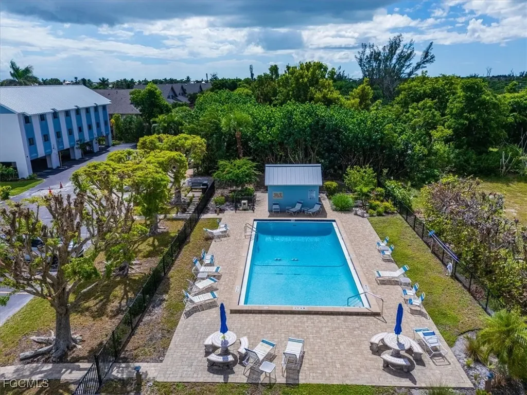 1250 Tennisplace Court Sanibel FL 33957