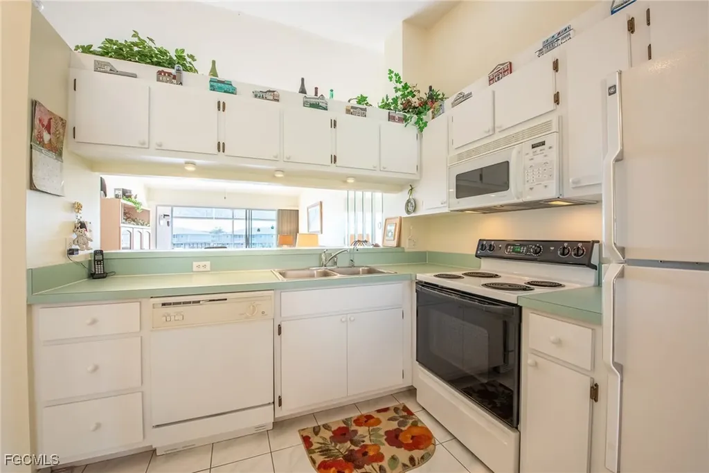 12144 SW Egret Circle Lake Suzy FL 34269