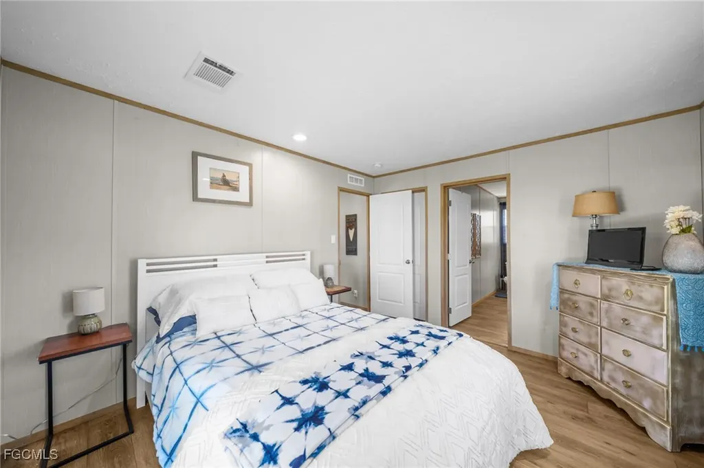 372 Santa Fe Trail North Fort Myers FL 33917