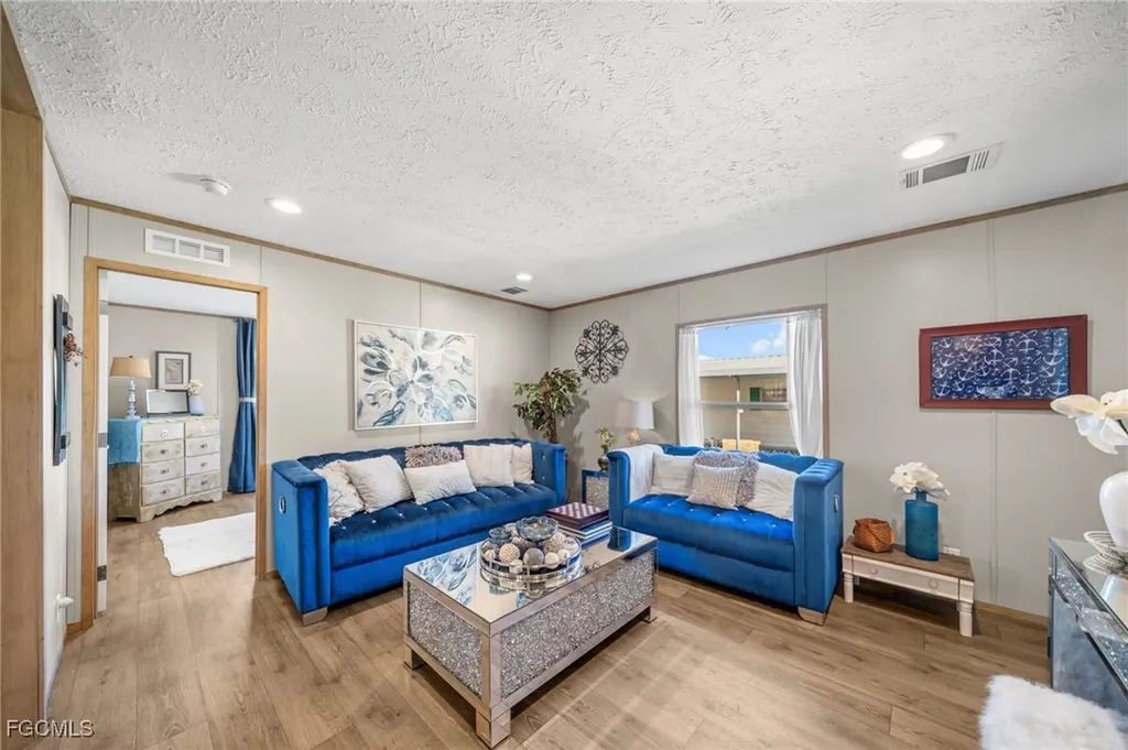 372 Santa Fe Trail North Fort Myers FL 33917