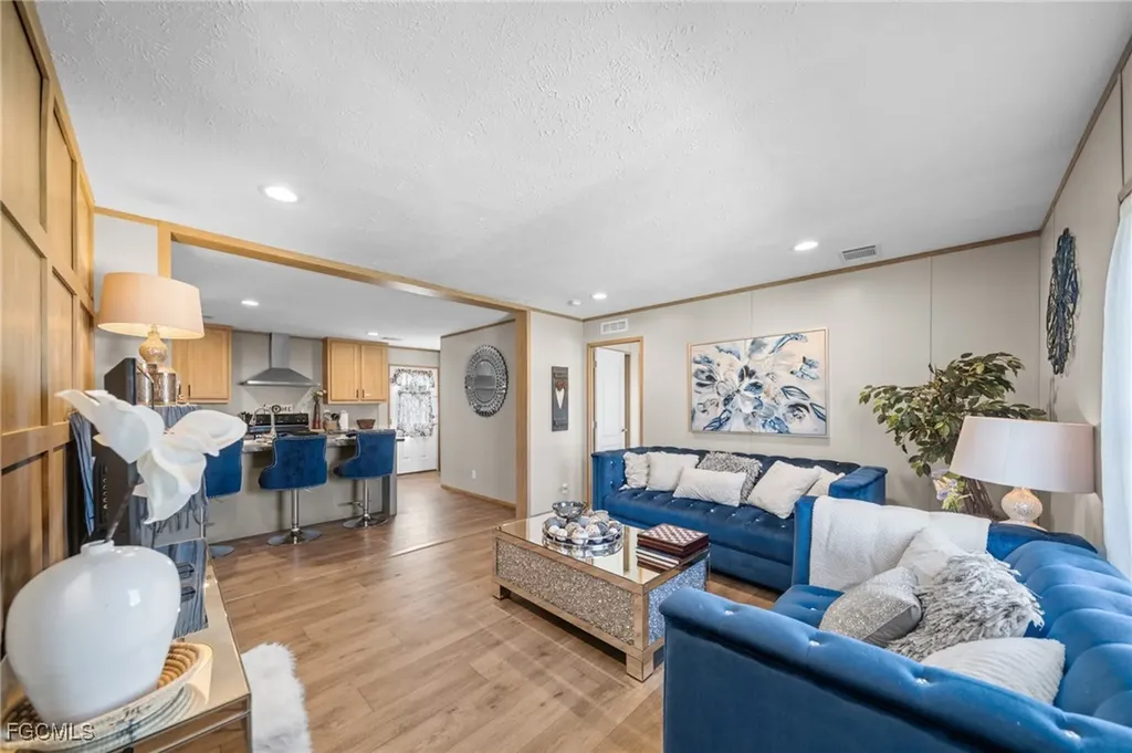 372 Santa Fe Trail North Fort Myers FL 33917