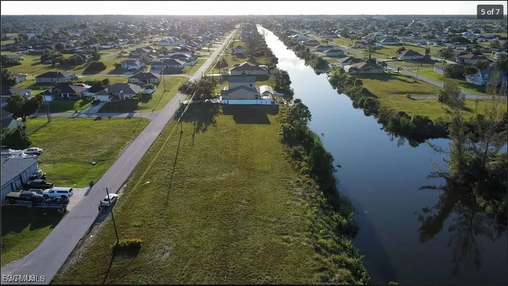 209 NW 19th Terrace Cape Coral FL 33993