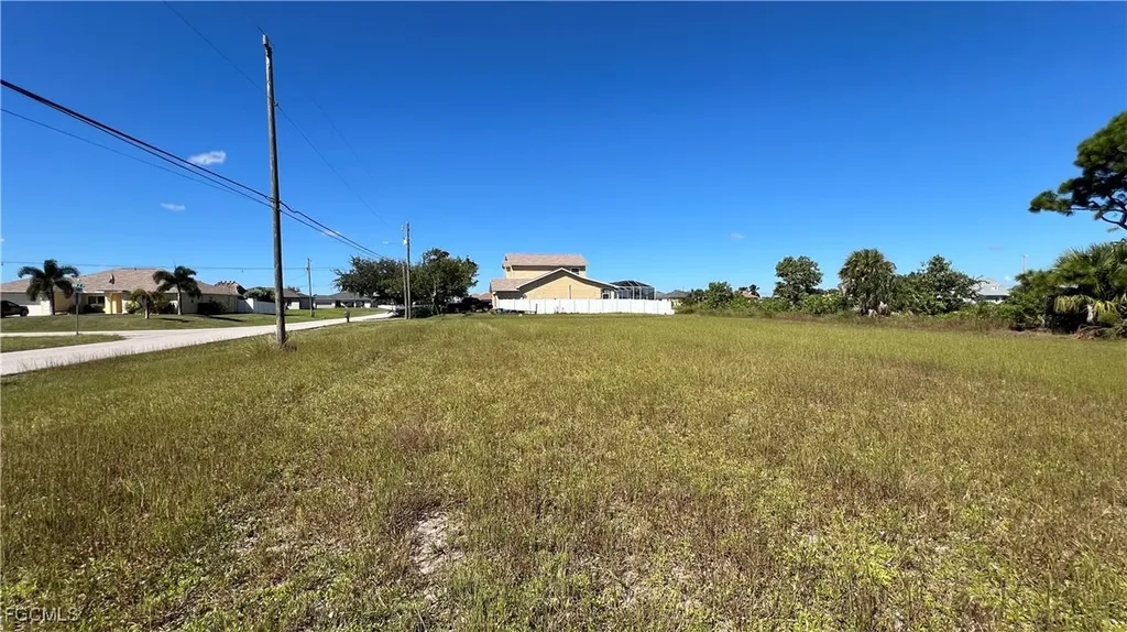 209 NW 19th Terrace Cape Coral FL 33993
