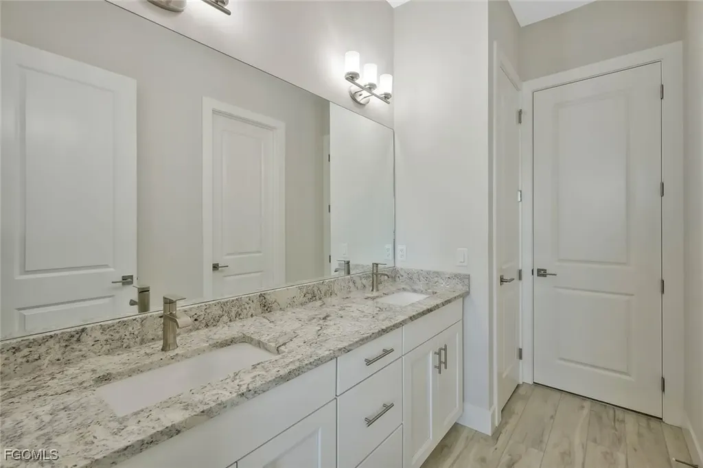 2717 SW 38th Street Cape Coral FL 33914