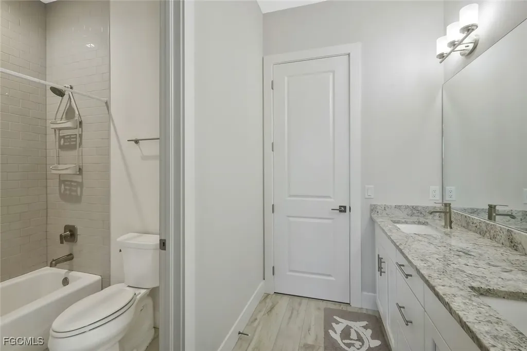 2717 SW 38th Street Cape Coral FL 33914