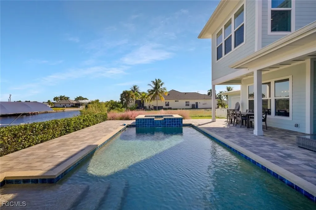2717 SW 38th Street Cape Coral FL 33914