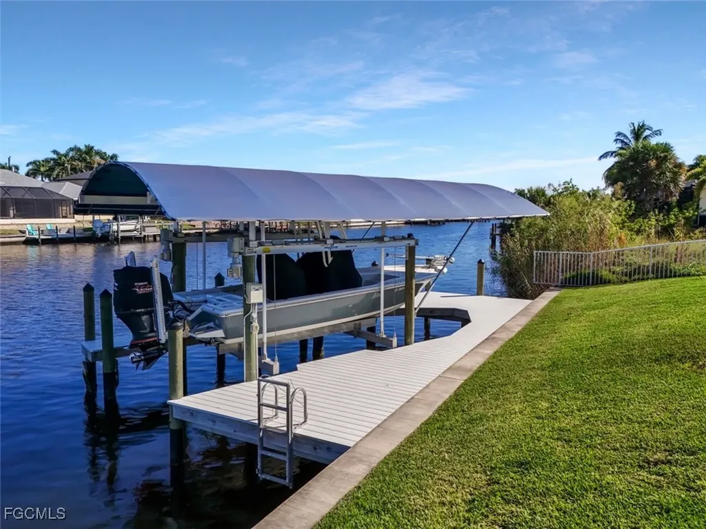 2717 SW 38th Street Cape Coral FL 33914