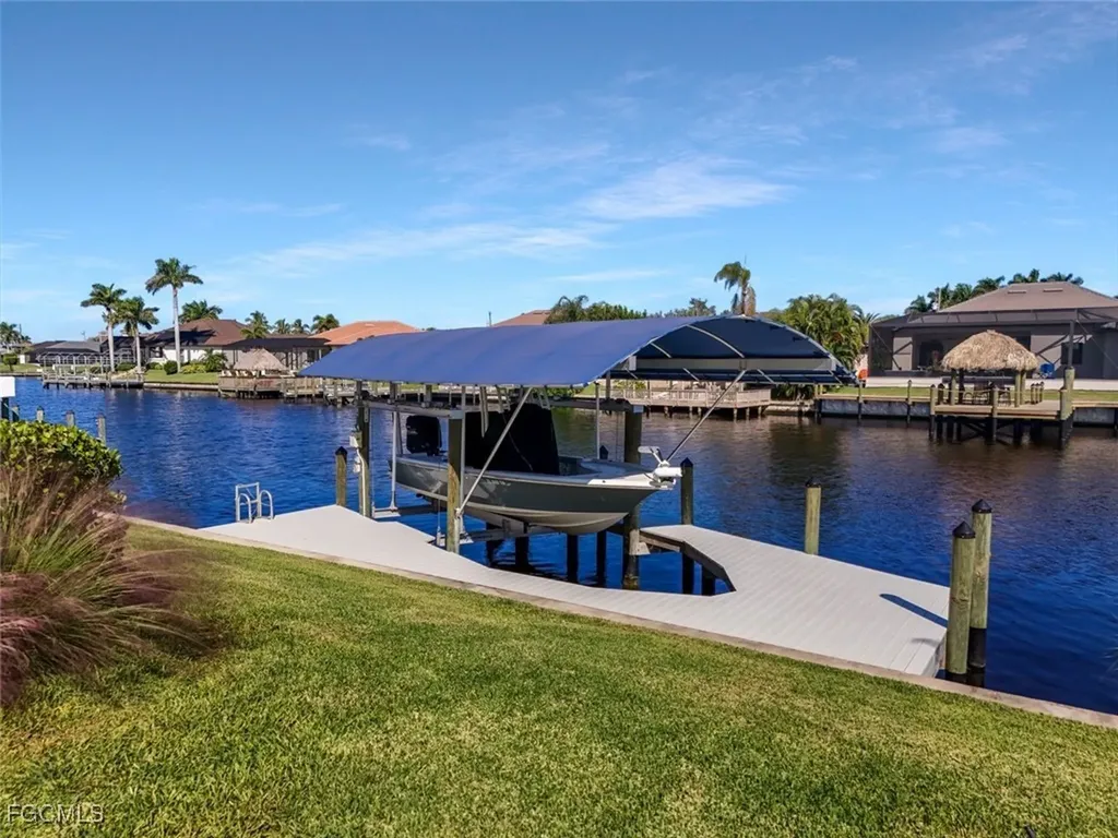 2717 SW 38th Street Cape Coral FL 33914