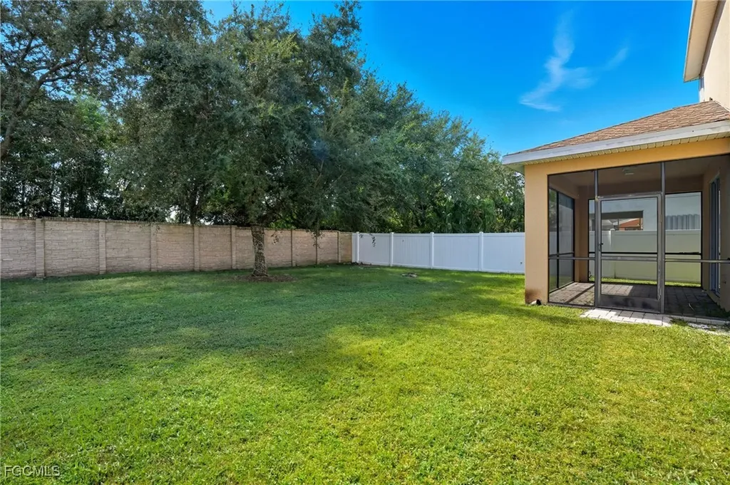 8294 Silver Birch Way Lehigh Acres FL 33971