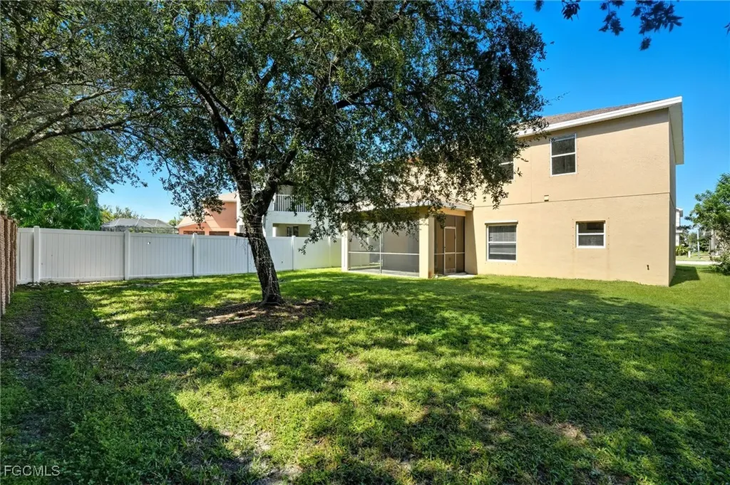 8294 Silver Birch Way Lehigh Acres FL 33971
