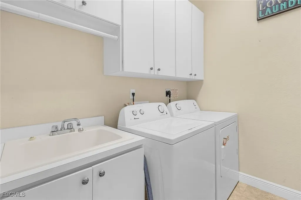 4235 SE 20th Place Cape Coral FL 33904