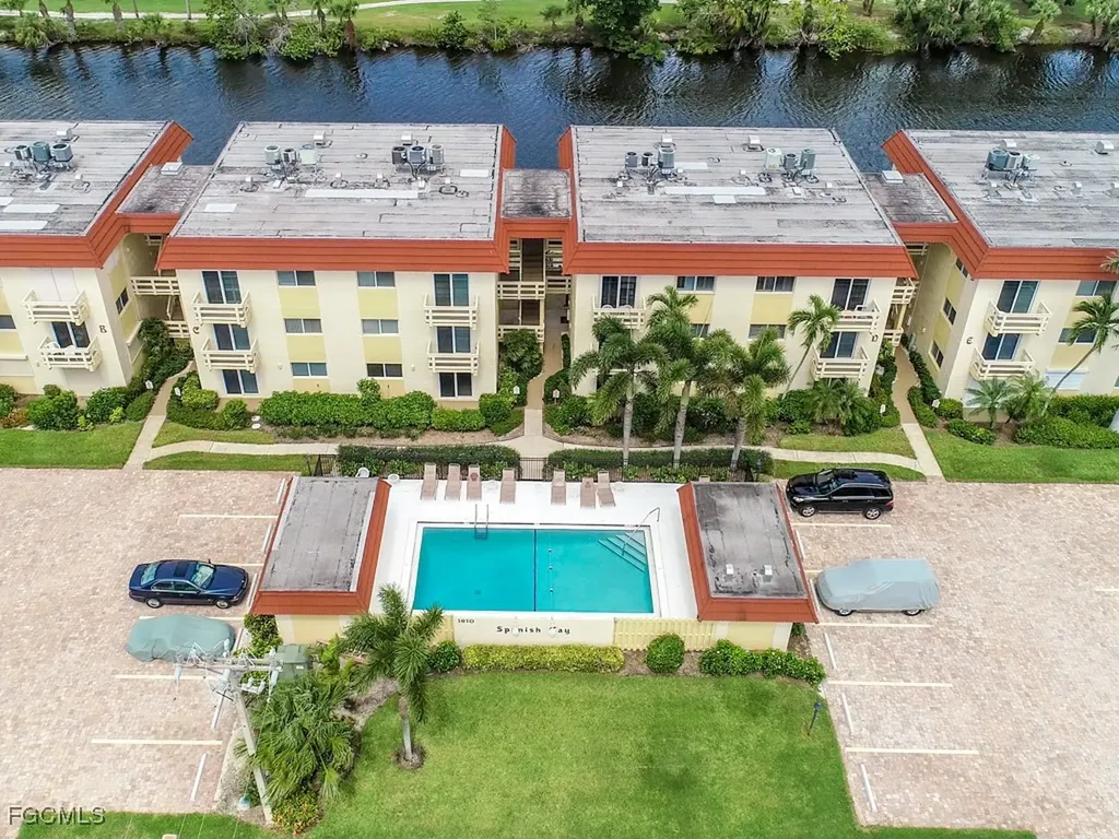 1610 Middle Gulf Drive Sanibel FL 33957