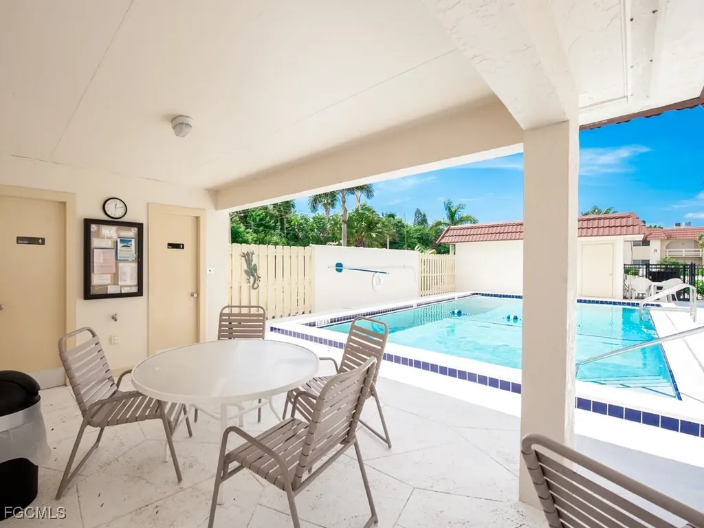 1610 Middle Gulf Drive Sanibel FL 33957