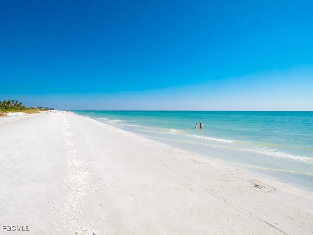 1610 Middle Gulf Drive Sanibel FL 33957