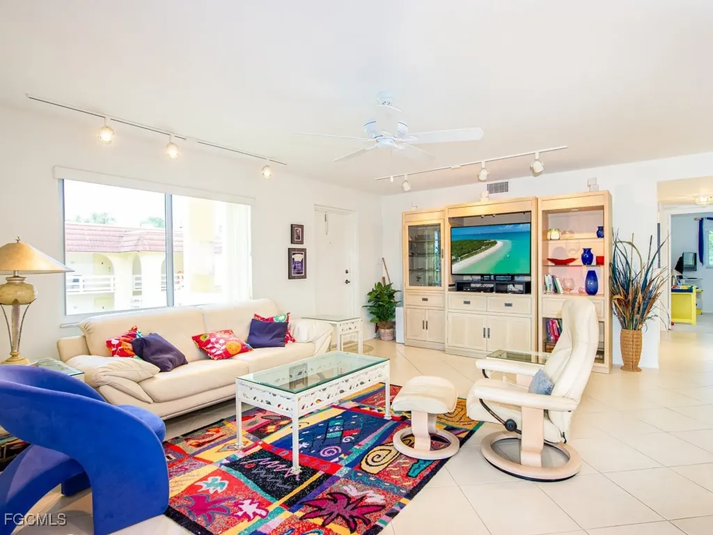 1610 Middle Gulf Drive Sanibel FL 33957
