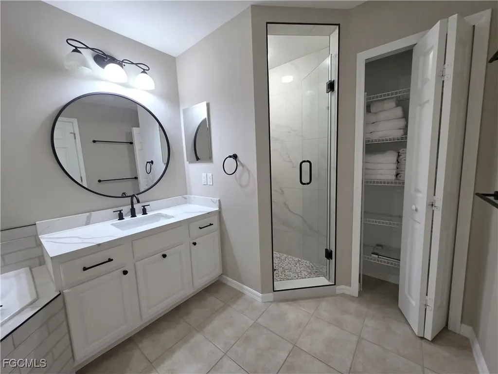 2717 Chiquita Boulevard S Cape Coral FL 33914