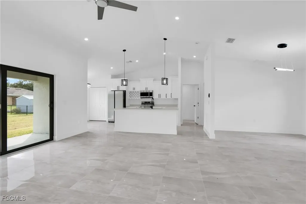 2927 8th Street SW Lehigh Acres FL 33976