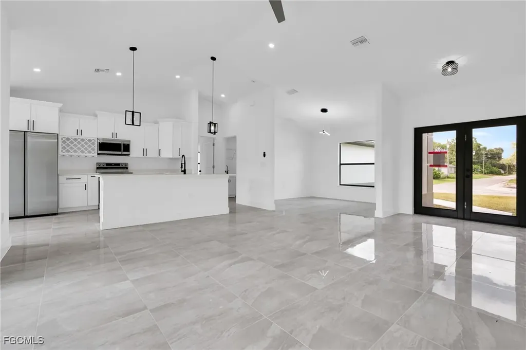 2927 8th Street SW Lehigh Acres FL 33976