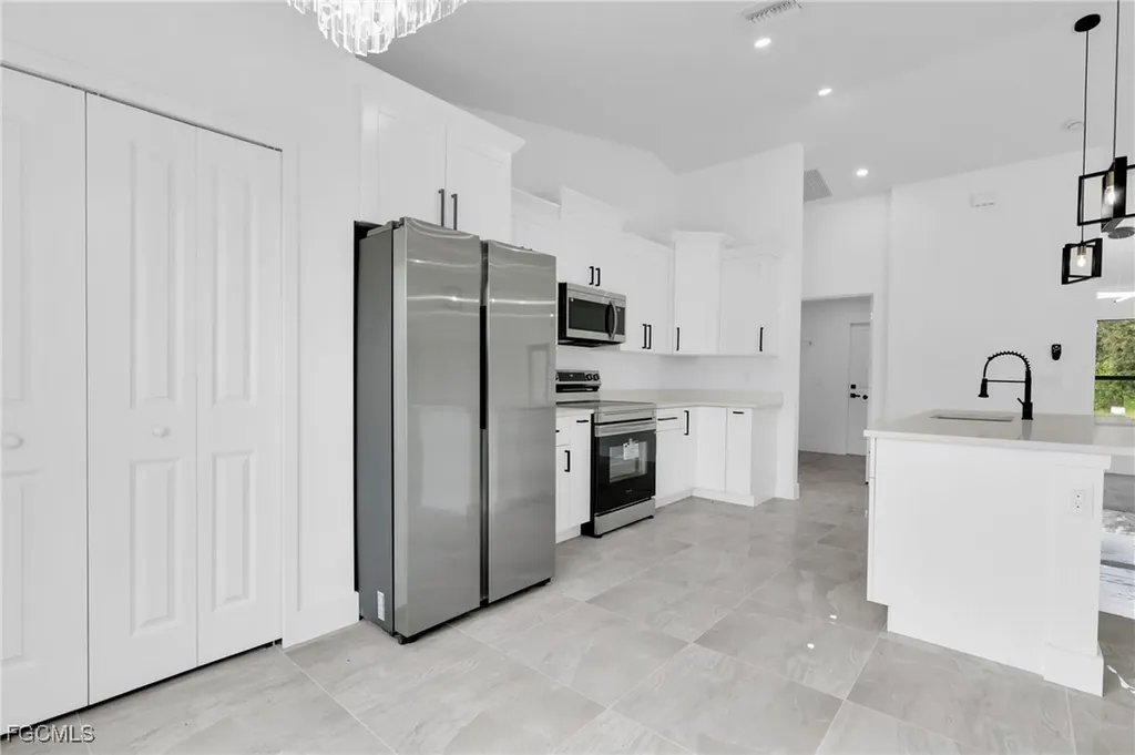 2927 8th Street SW Lehigh Acres FL 33976