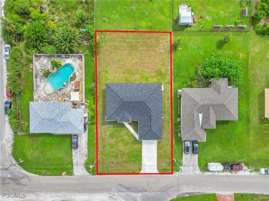 2927 8th Street SW Lehigh Acres FL 33976