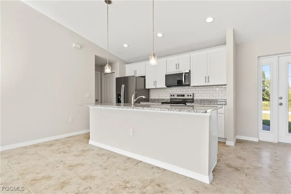 2052 NW 17th Street Cape Coral FL 33993