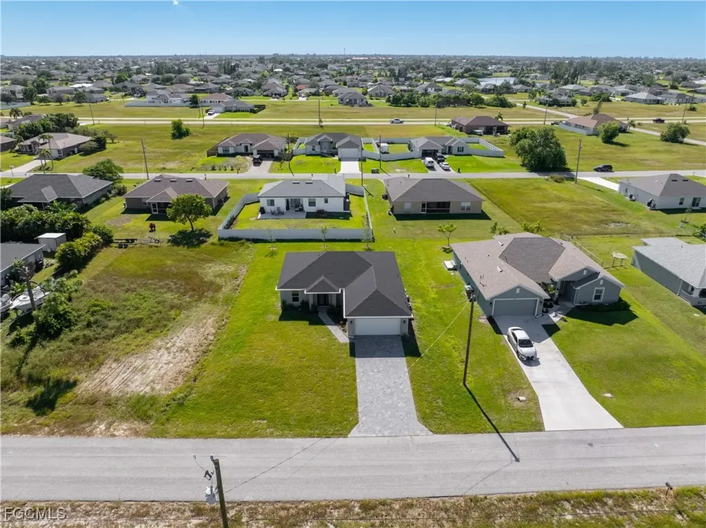 2052 NW 17th Street Cape Coral FL 33993