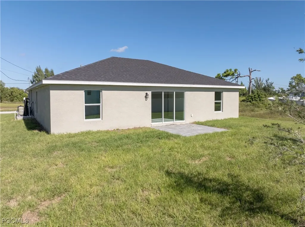 2052 NW 17th Street Cape Coral FL 33993