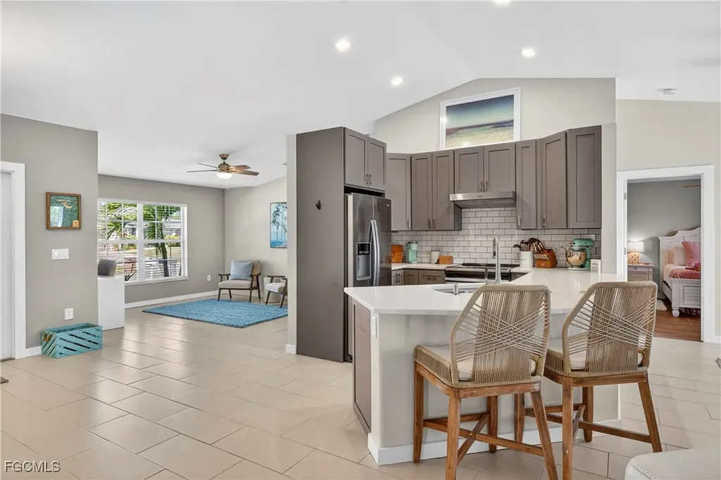 2701 SW 4th Avenue Cape Coral FL 33914
