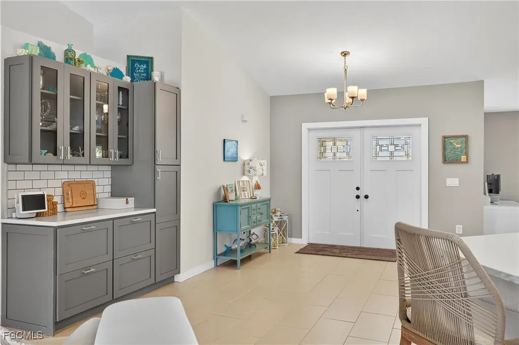 2701 SW 4th Avenue Cape Coral FL 33914