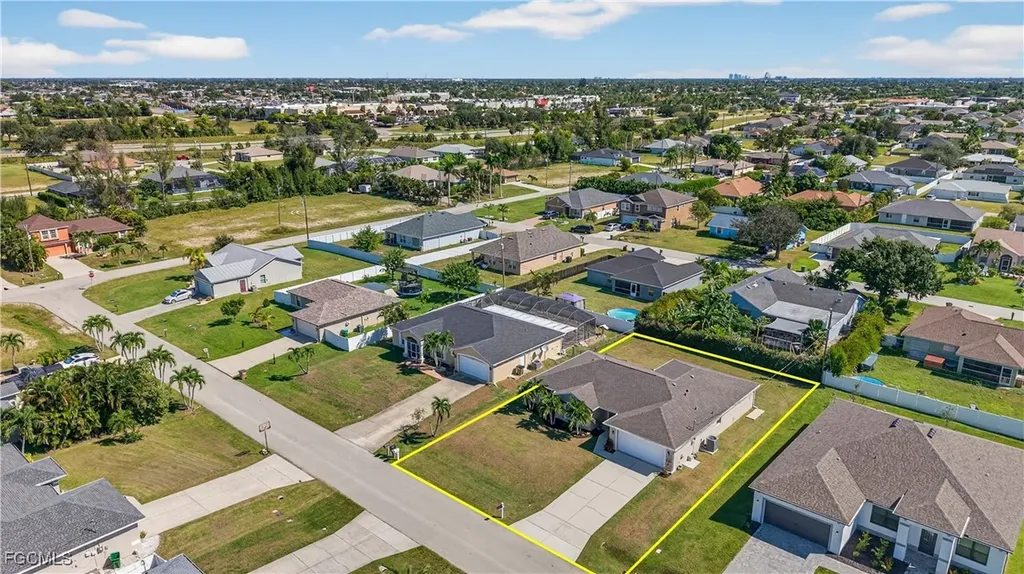2701 SW 4th Avenue Cape Coral FL 33914