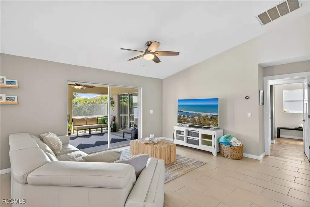 2701 SW 4th Avenue Cape Coral FL 33914